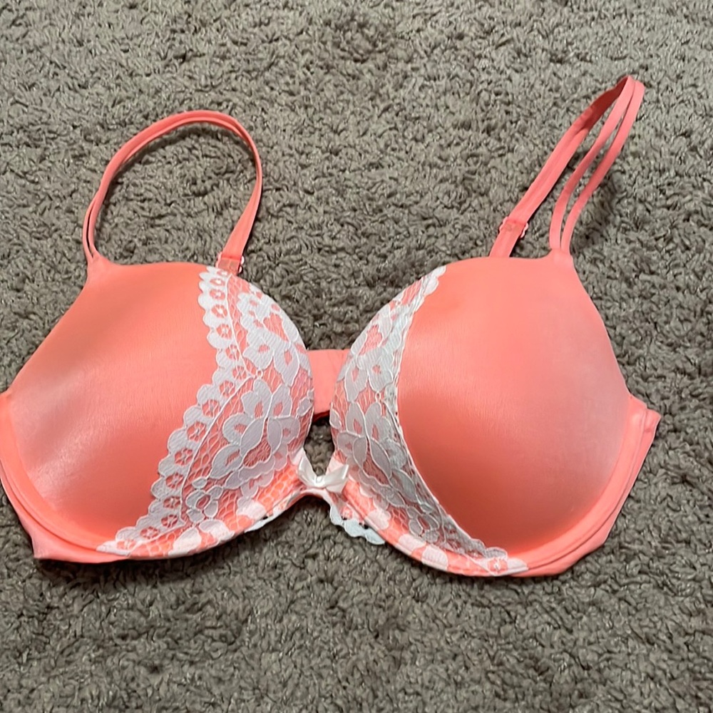 Victoria’s Secret bra